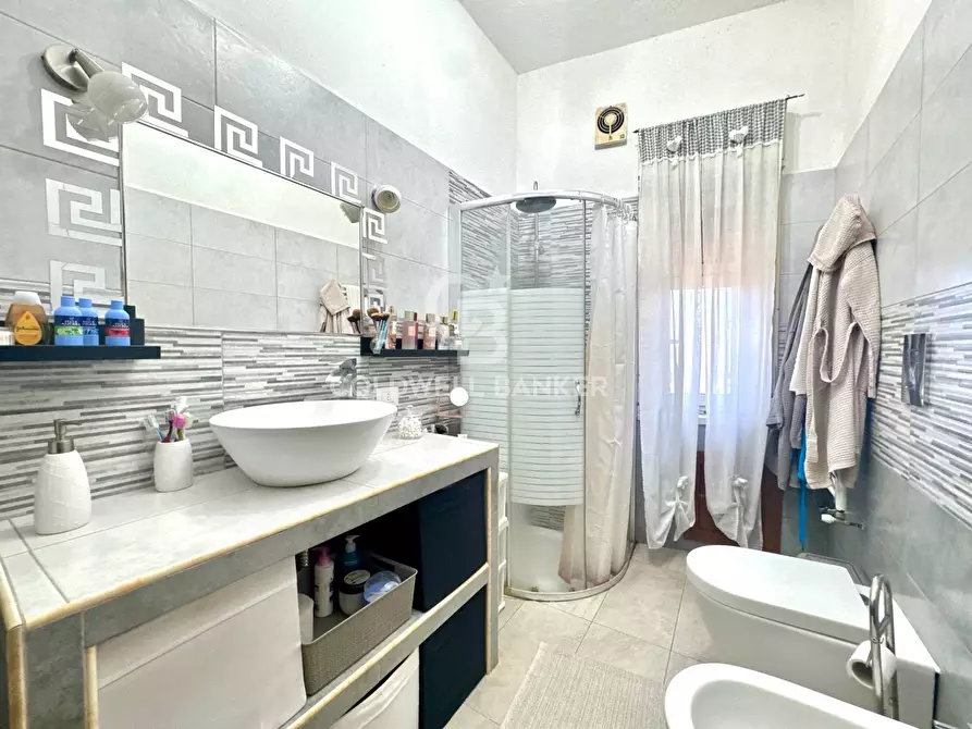 Immagine 29 di Villa in vendita  in Via Ombra a Gravina Di Catania