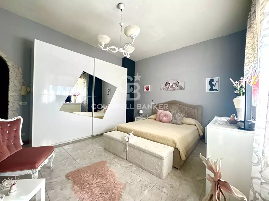 Immagine 20 di Villa in vendita  in Via Ombra a Gravina Di Catania