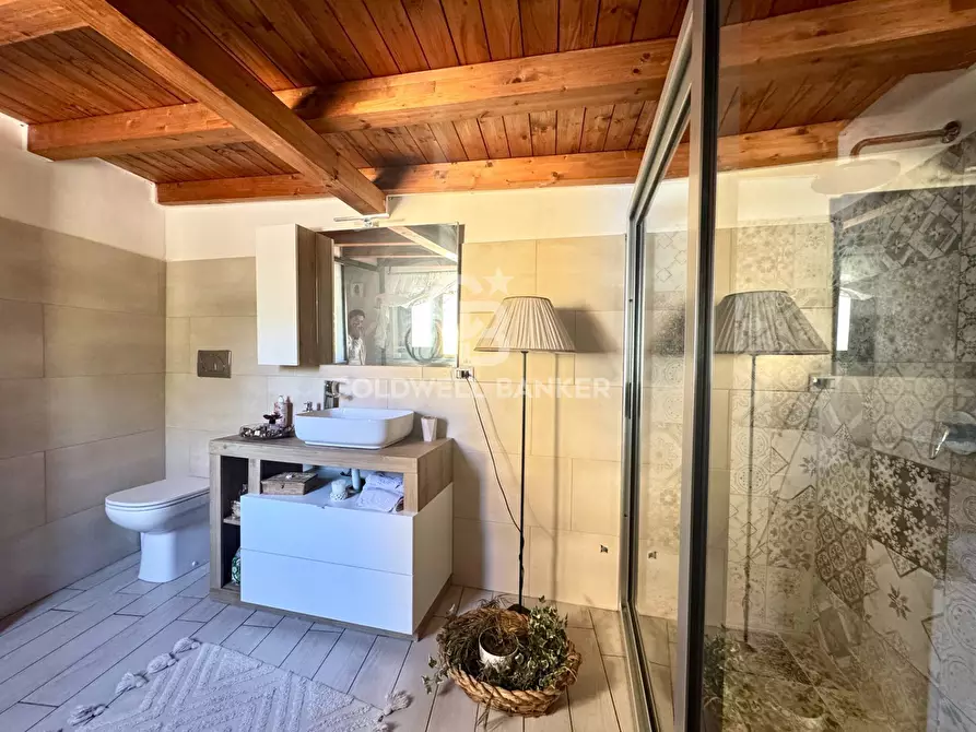 Immagine 12 di Villa in vendita  in Via Ombra a Gravina Di Catania