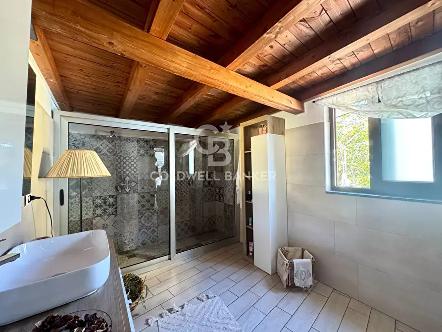 Immagine 11 di Villa in vendita  in Via Ombra a Gravina Di Catania