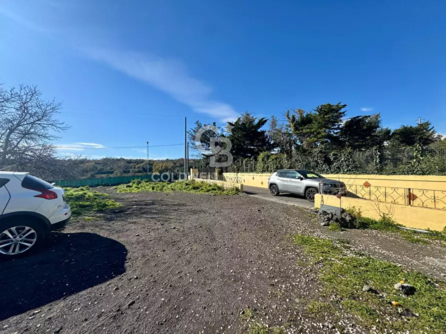 Immagine 42 di Villa in vendita  in Via Ombra a Gravina Di Catania