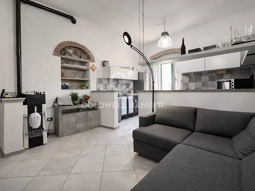 Immagine 1 di Appartamento in vendita  in Via Dante Alighieri a Capoliveri