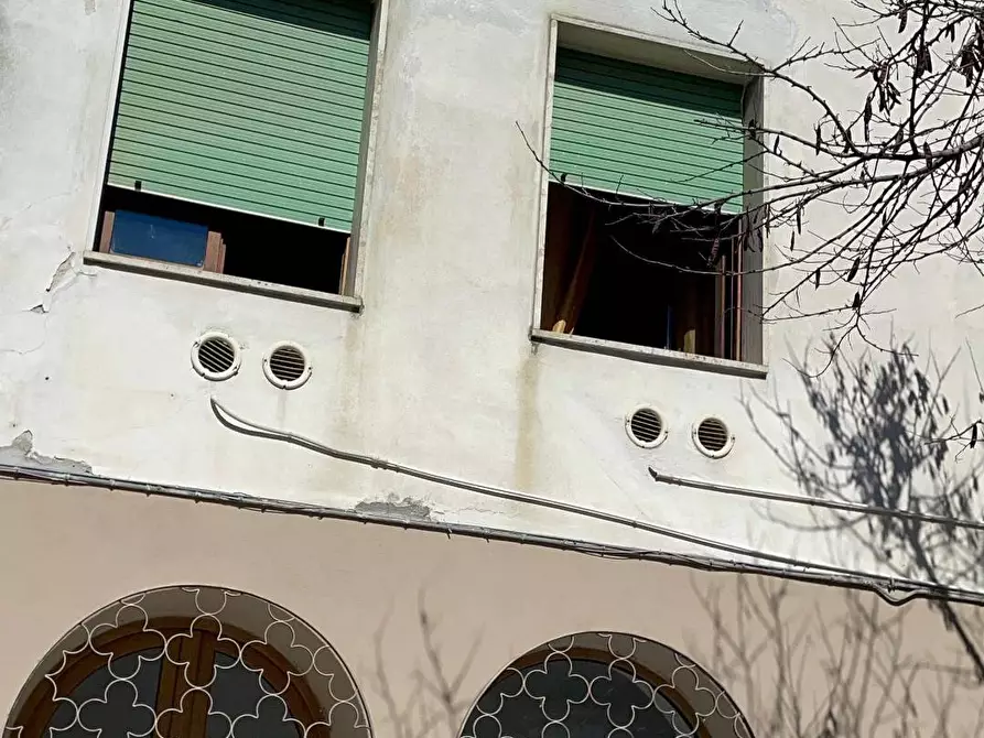 Immagine 1 di Appartamento in vendita  in VICOLO DI VIA GARIBALDI 1 a Oschiri
