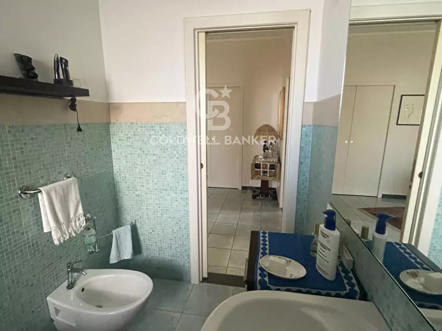 Immagine 12 di Appartamento in vendita  in Via Litteri 51 a Aci Castello