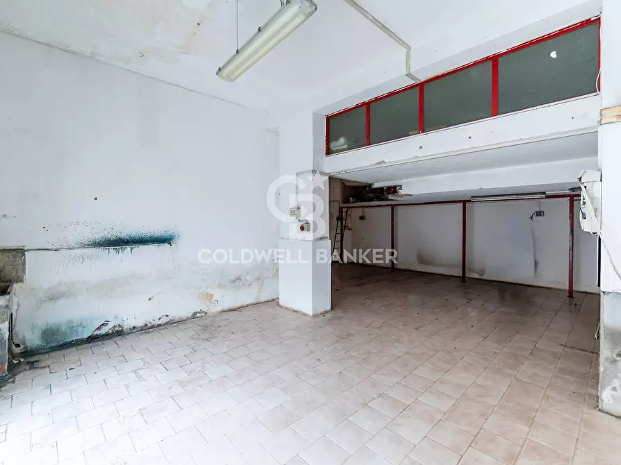 Immagine 7 di Laboratorio in vendita  in Via Ettore Majorana 13 a Aci Catena
