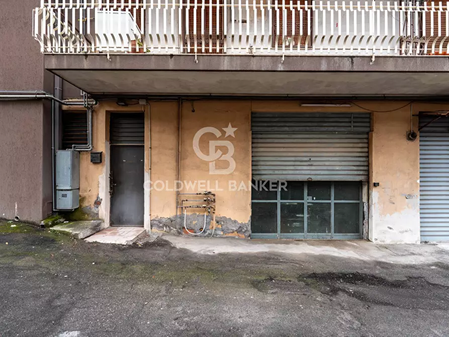 Immagine 14 di Laboratorio in vendita  in Via Ettore Majorana 13 a Aci Catena