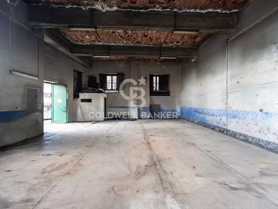 Immagine 1 di Magazzino in vendita  in Via Gangi 55 a Acireale