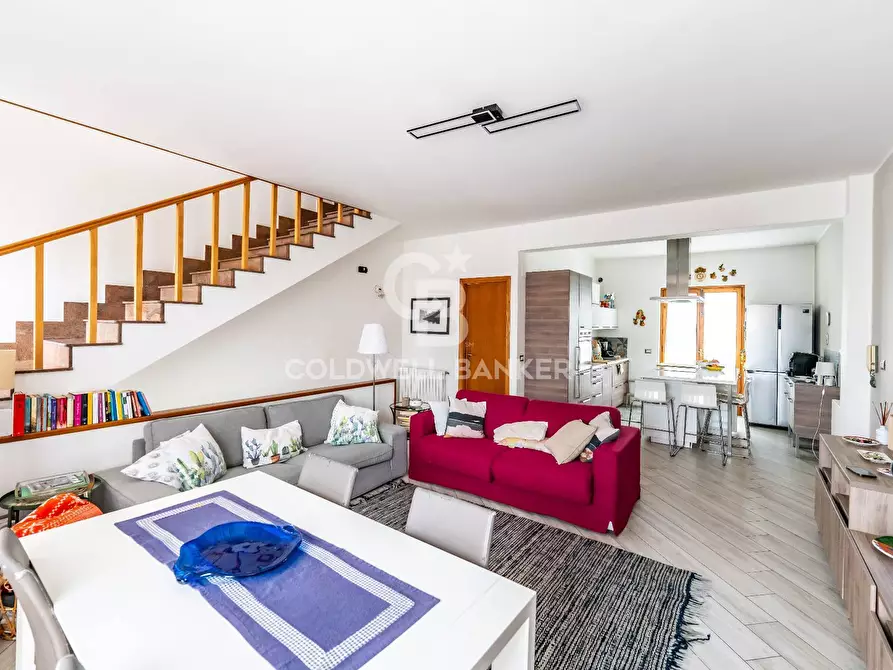 Immagine 10 di Villetta a schiera in vendita  in Via Nazionale 133 a Acireale