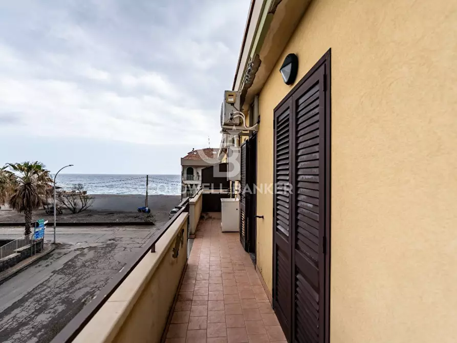 Immagine 1 di Appartamento in vendita  in Via Spiaggia a Mascali