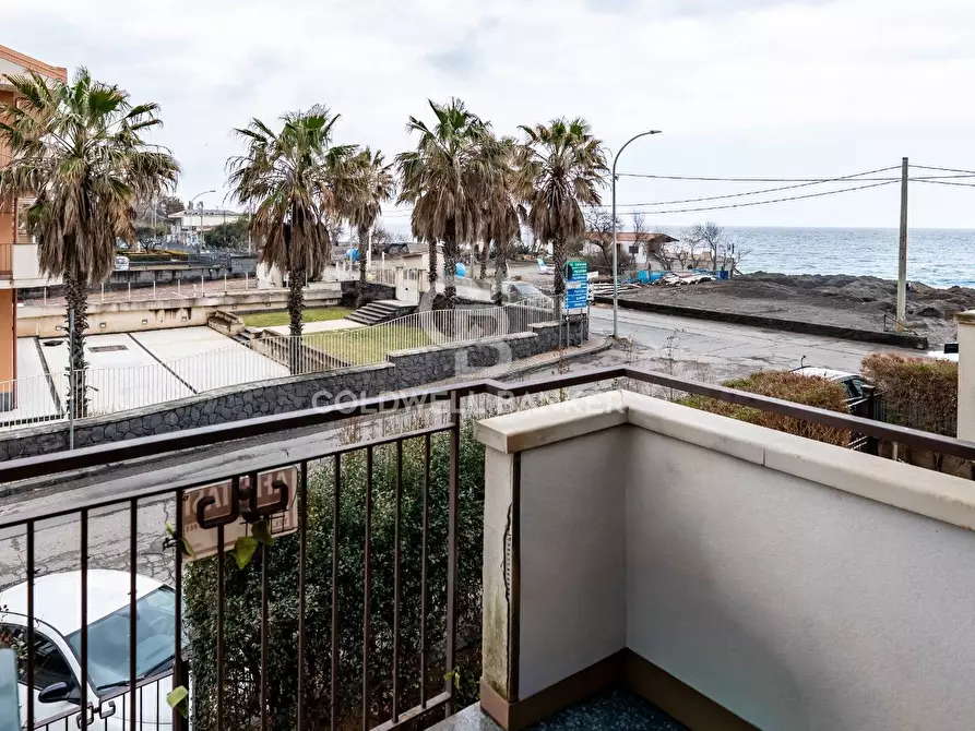 Immagine 1 di Appartamento in vendita  in Via Spiaggia a Mascali