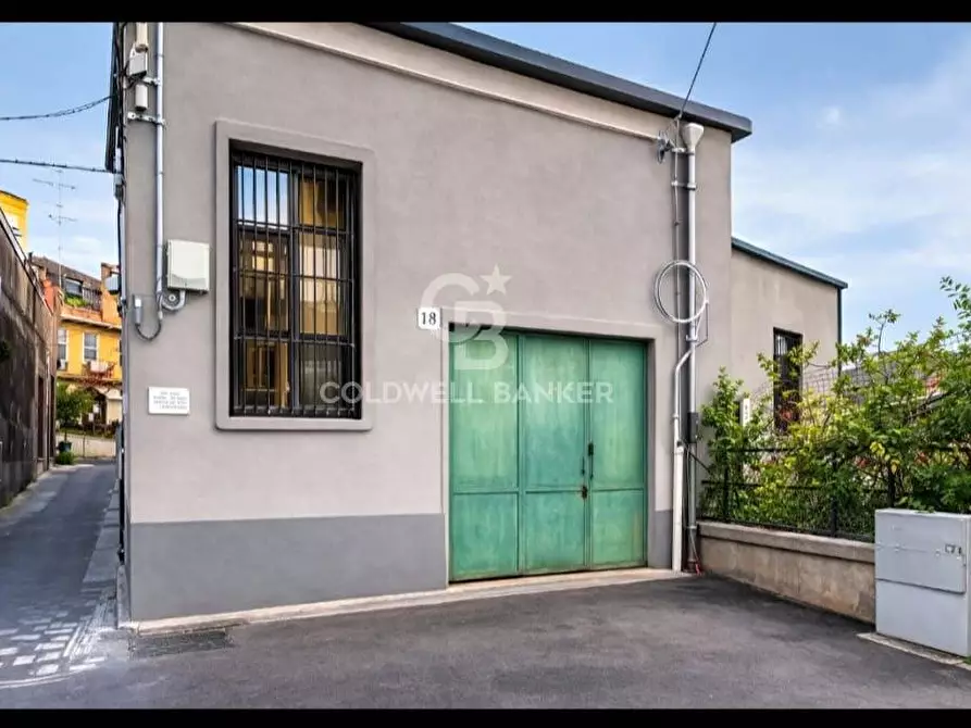 Immagine 12 di Magazzino in vendita  in Via Gangi 55 a Acireale