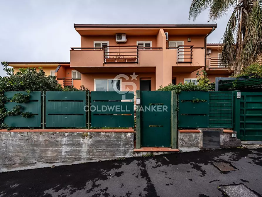 Immagine 1 di Appartamento in vendita  in Via Dei Ciclopi 1 a Aci Castello