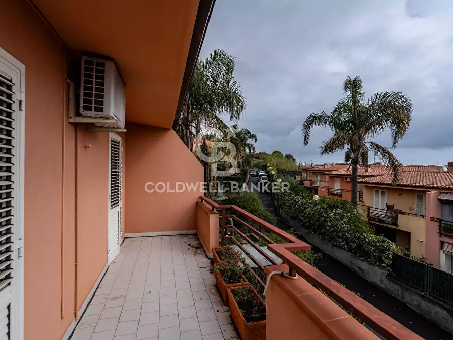 Immagine 3 di Appartamento in vendita  in Via Dei Ciclopi 1 a Aci Castello