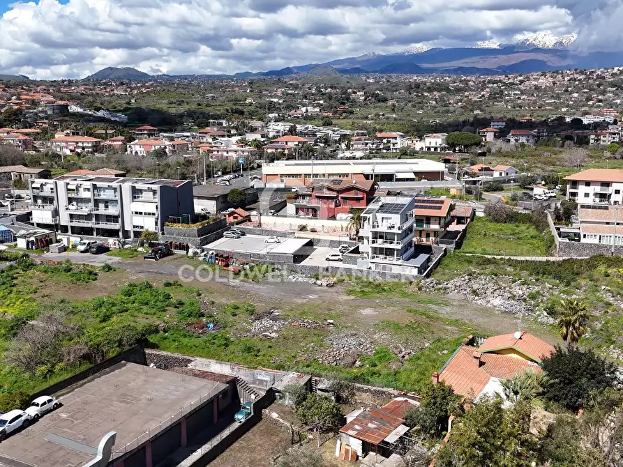 Immagine 17 di Casa semindipendente in vendita  in via fisichelli a San Giovanni La Punta