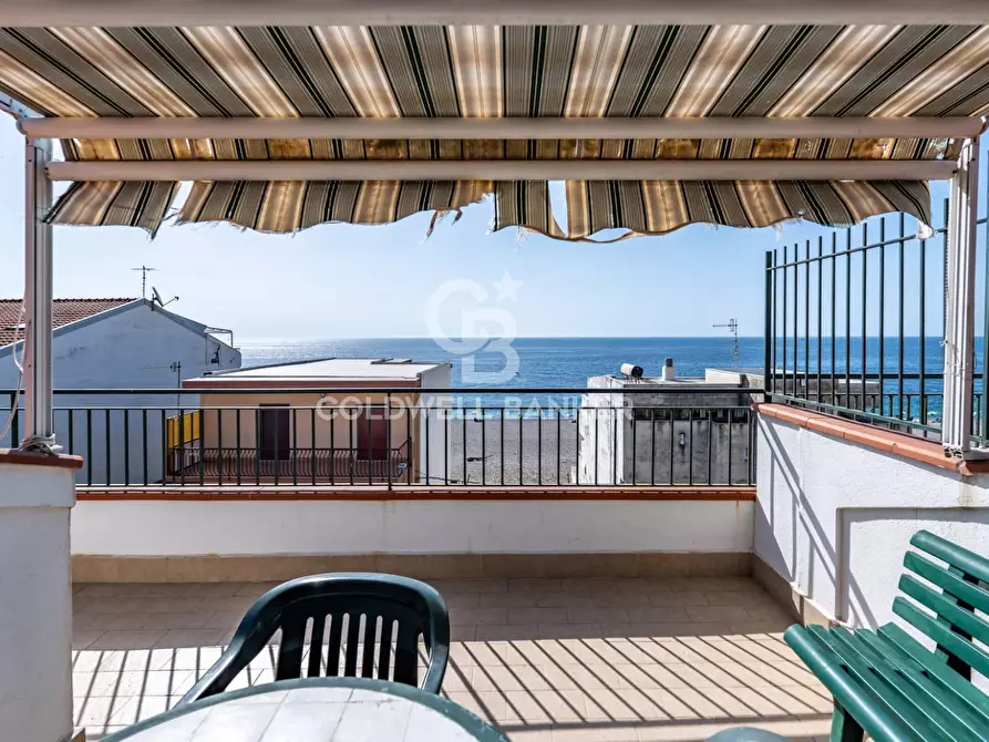 Immagine 1 di Appartamento in vendita  in via spiaggia 115 a Mascali