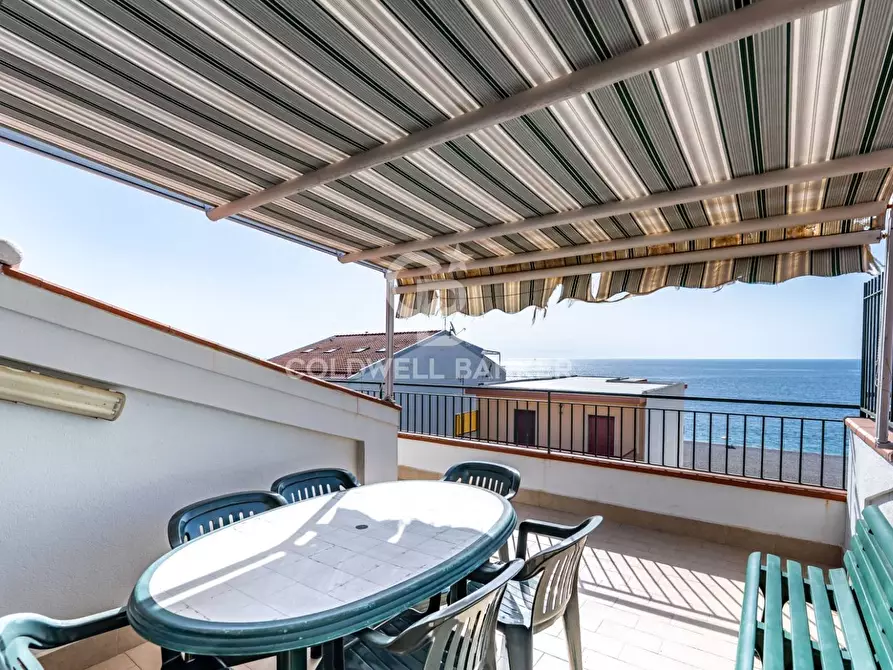 Immagine 3 di Appartamento in vendita  in via spiaggia 115 a Mascali