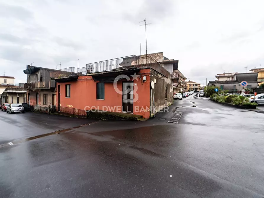 Immagine 1 di Casa indipendente in vendita  in Via Cosentini 23/25 a Santa Venerina