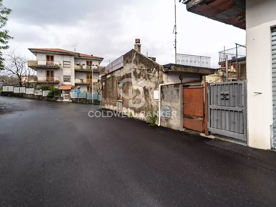 Immagine 3 di Casa indipendente in vendita  in Via Cosentini 23/25 a Santa Venerina