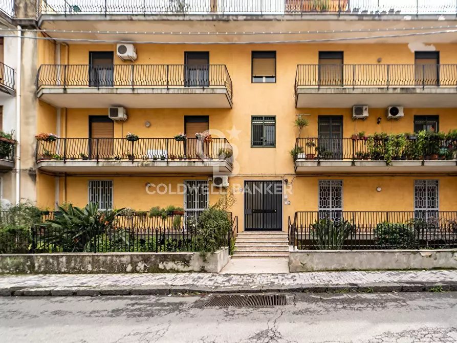 Immagine 1 di Appartamento in vendita  in Via IV Novembre 104 a Aci Catena