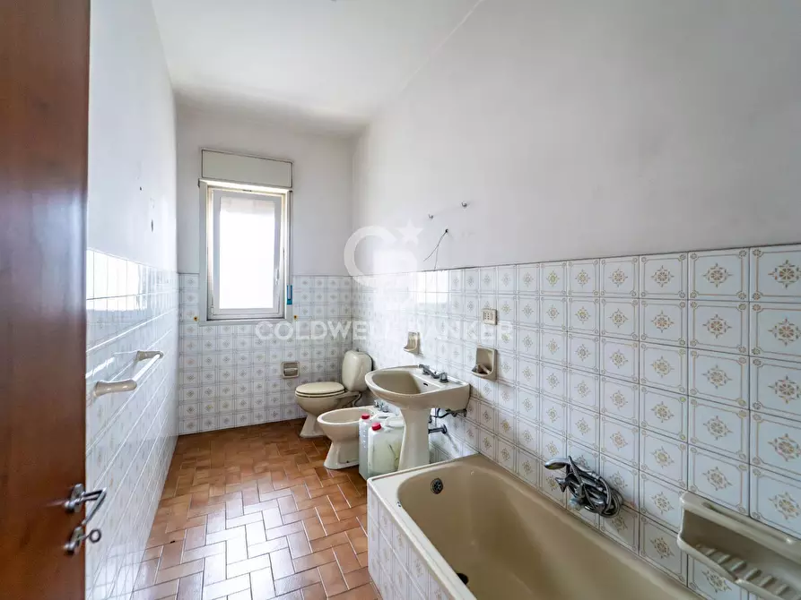 Immagine 13 di Appartamento in vendita  in Via IV Novembre 104 a Aci Catena