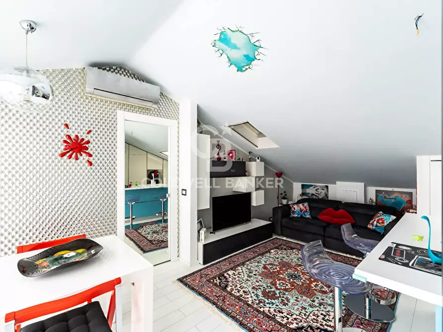 Immagine 7 di Attico in vendita  in Via Giovanni Verga 23 Via Ugo La Malfa 10-8 a Mascali