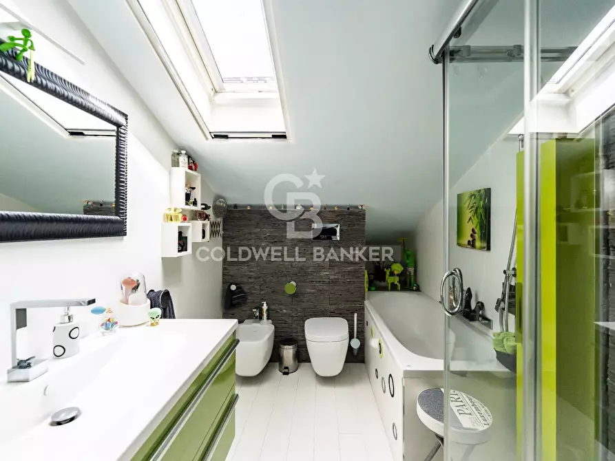 Immagine 14 di Attico in vendita  in Via Giovanni Verga 23 Via Ugo La Malfa 10-8 a Mascali