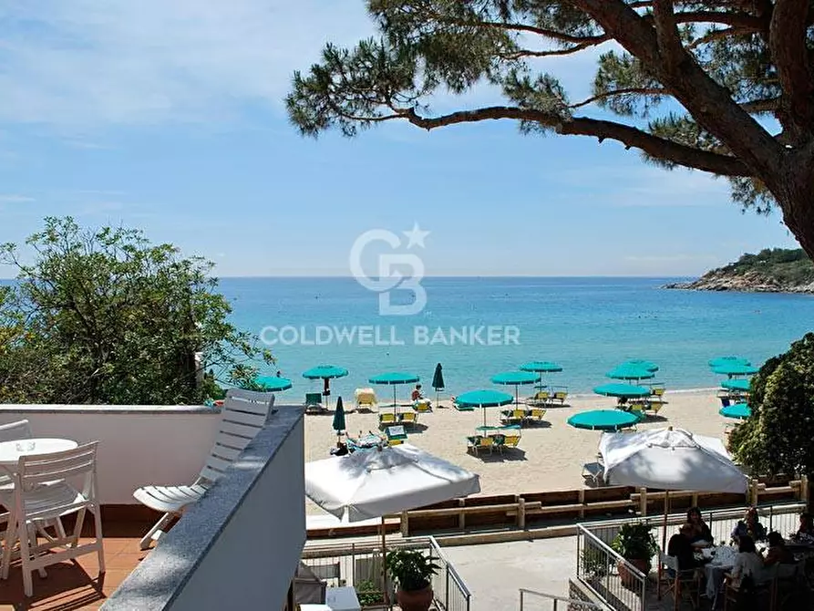 Immagine 2 di Albergo/B&B/Residence in vendita  in Via di Cavoli a Campo Nell'elba