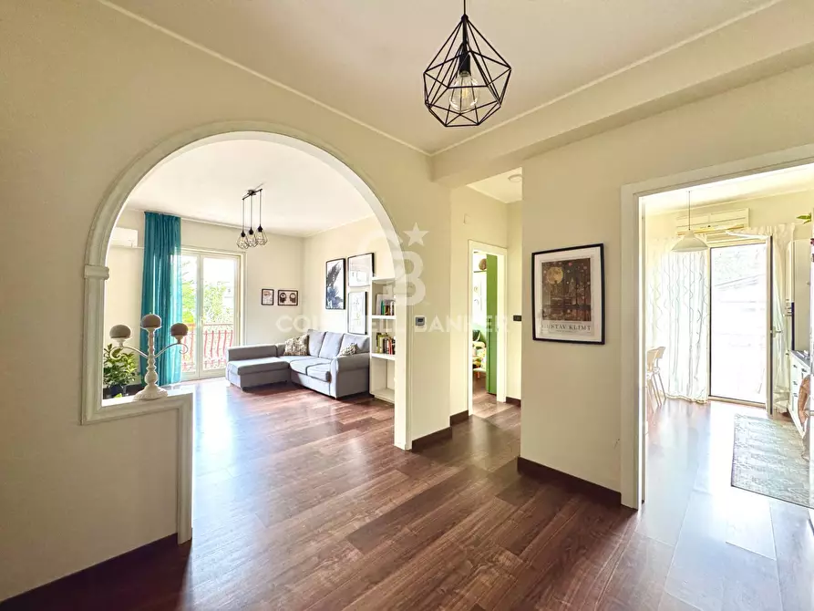 Immagine 2 di Appartamento in vendita  in Via Riposto 18 a Gravina Di Catania