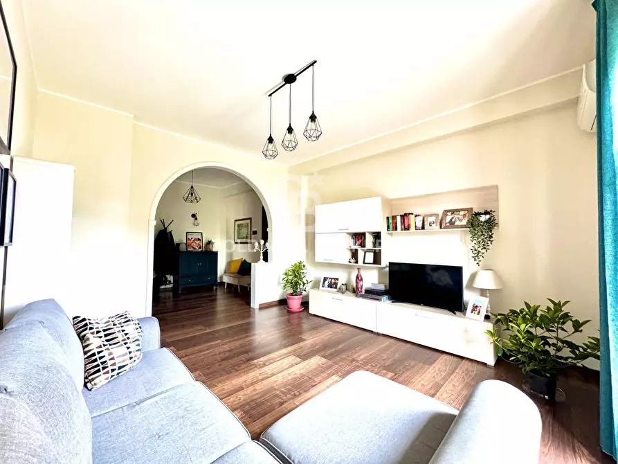 Immagine 3 di Appartamento in vendita  in Via Riposto 18 a Gravina Di Catania