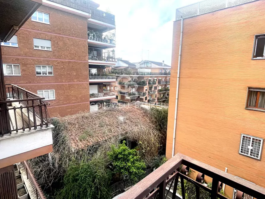 Immagine 6 di Appartamento in affitto  in Via Bevagna a Roma