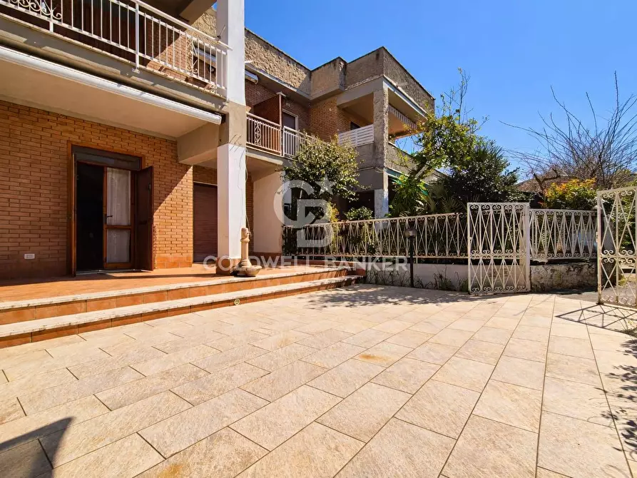Immagine 1 di Villa in vendita  in Via Caio Duilio 26 a Tarquinia