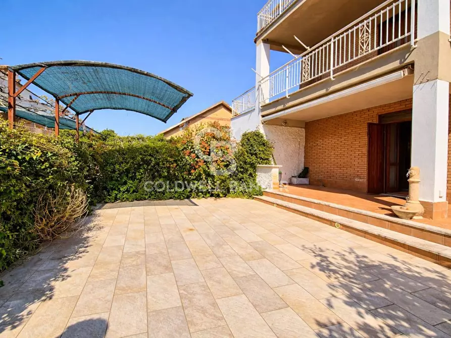 Immagine 2 di Villa in vendita  in Via Caio Duilio 26 a Tarquinia