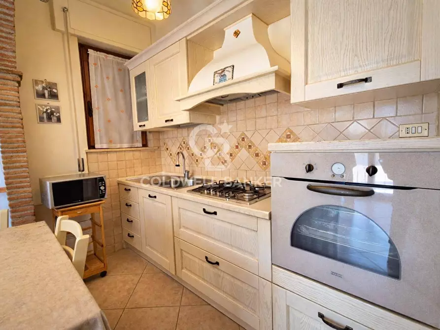 Immagine 5 di Villa in vendita  in Via Caio Duilio 26 a Tarquinia