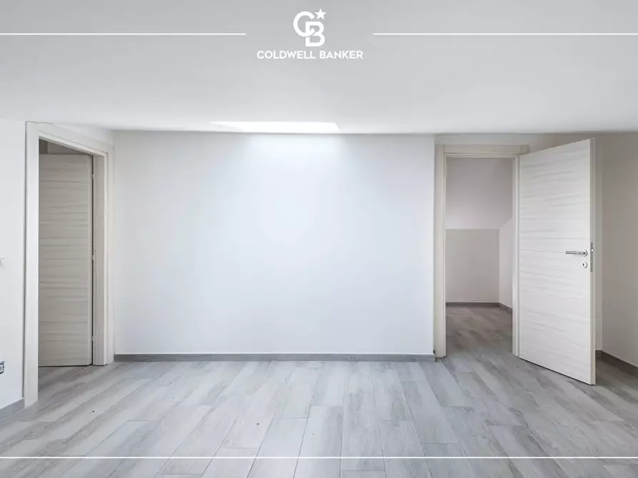 Immagine 16 di Appartamento in vendita  in Via Palaverta 69 a Marino