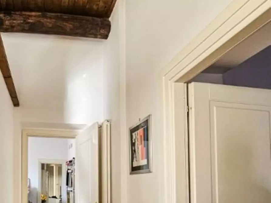 Immagine 4 di Appartamento in vendita  in Piazza Sedile Del Campo 22 a Salerno