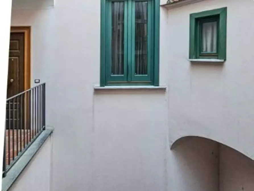 Immagine 21 di Appartamento in vendita  in Piazza Sedile Del Campo 22 a Salerno
