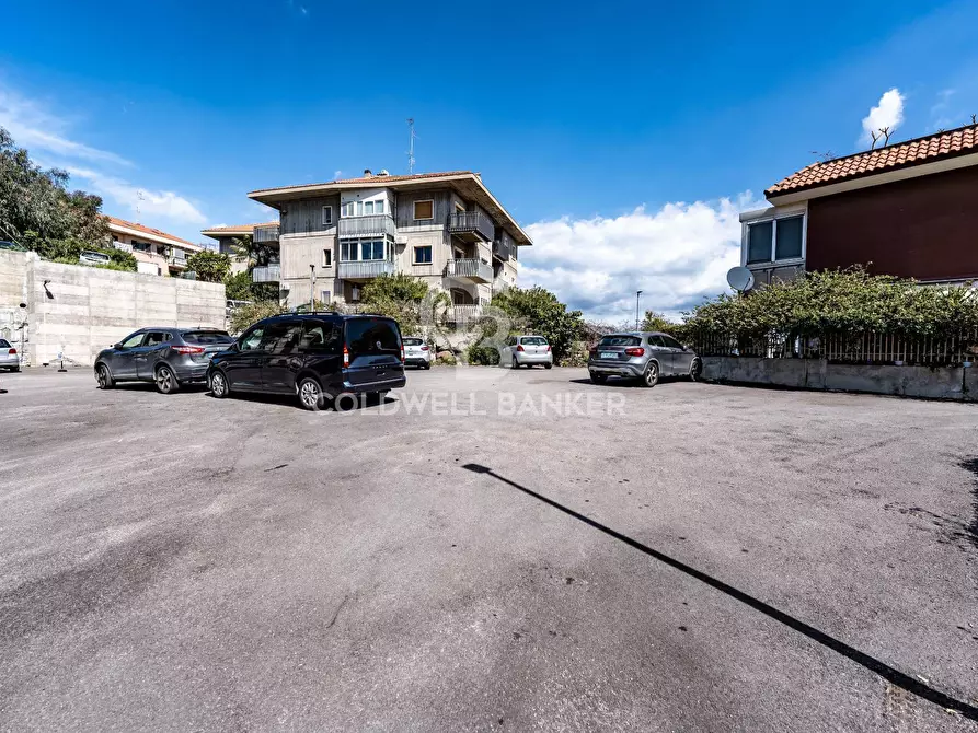 Immagine 14 di Appartamento in vendita  in Via Litteri 51 a Aci Castello