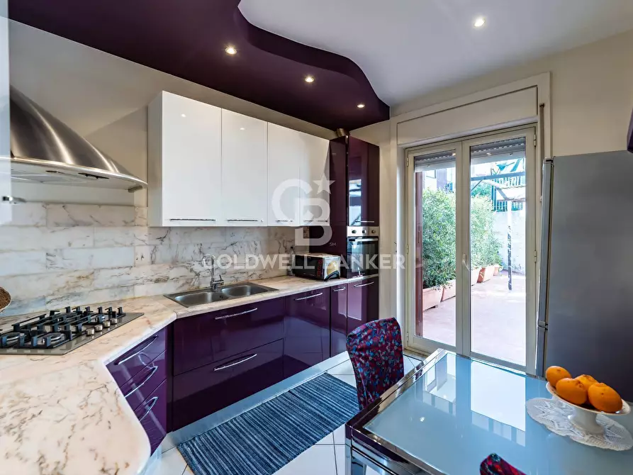 Immagine 5 di Appartamento in vendita  in Via Litteri 51 a Aci Castello