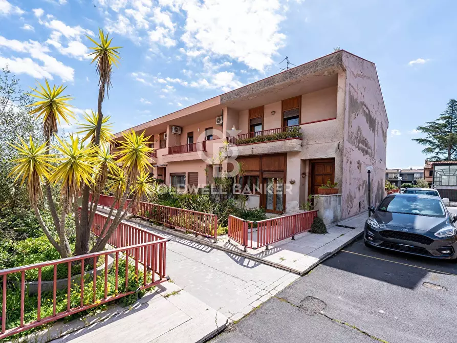 Immagine 2 di Villetta a schiera in vendita  in via Duca D'aosta 116/A a San Giovanni La Punta