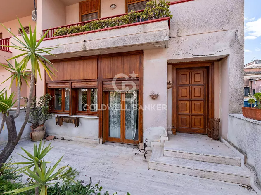 Immagine 4 di Villetta a schiera in vendita  in via Duca D'aosta 116/A a San Giovanni La Punta