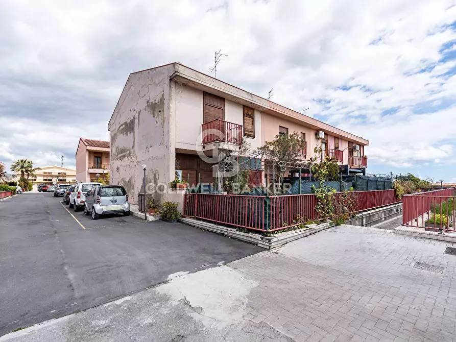 Immagine 36 di Villetta a schiera in vendita  in via Duca D'aosta 116/A a San Giovanni La Punta