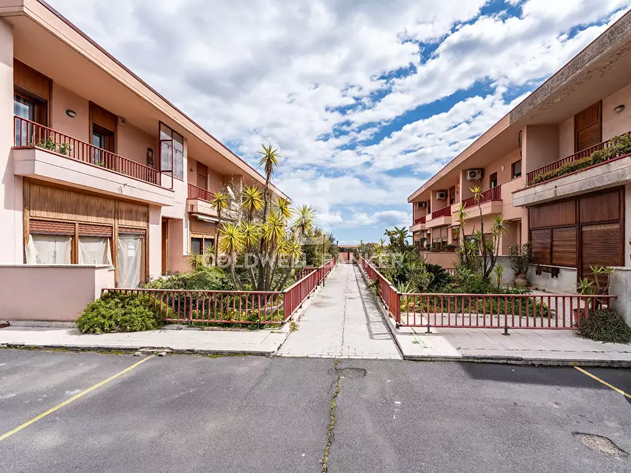 Immagine 38 di Villetta a schiera in vendita  in via Duca D'aosta 116/A a San Giovanni La Punta