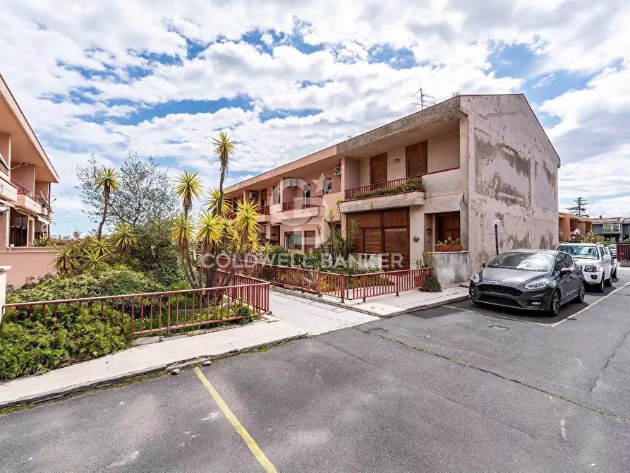 Immagine 39 di Villetta a schiera in vendita  in via Duca D'aosta 116/A a San Giovanni La Punta