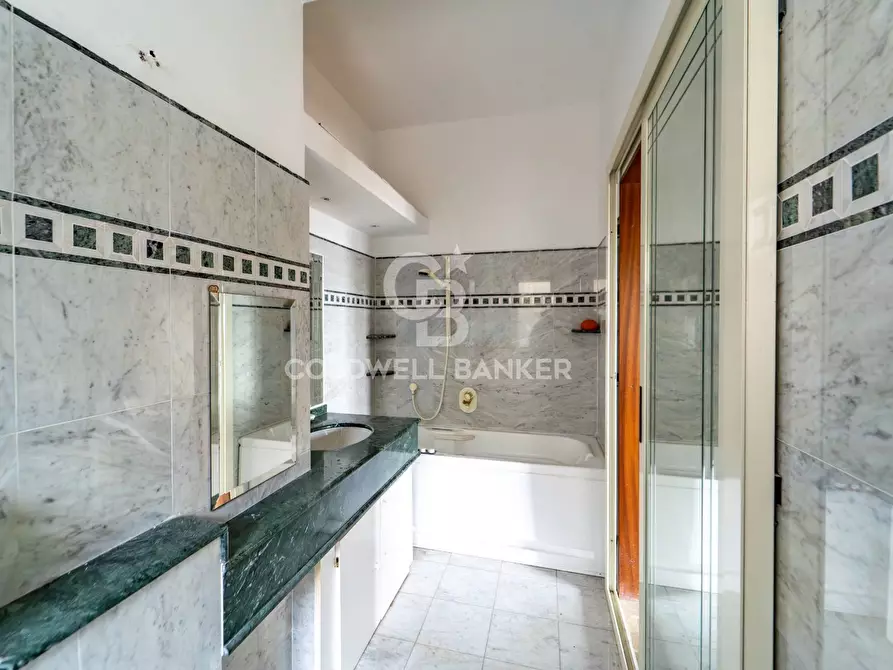 Immagine 19 di Appartamento in vendita  in Via San Gregorio 6 a Gravina Di Catania