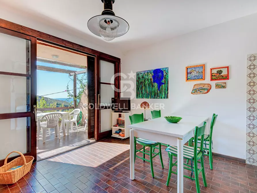 Immagine 3 di Appartamento in vendita  in Via Fonza a Campo Nell'elba