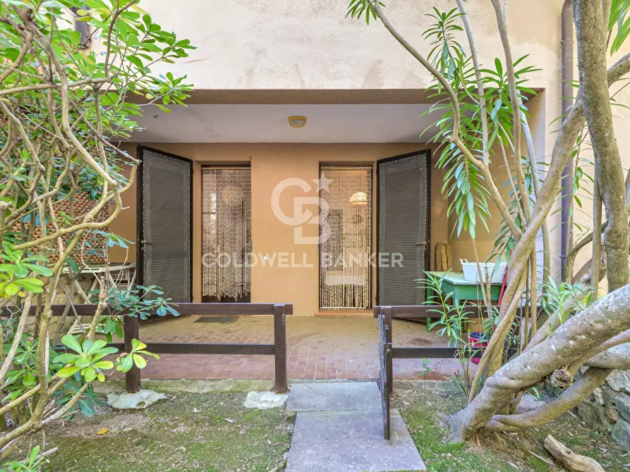 Immagine 20 di Appartamento in vendita  in Via Fonza a Campo Nell'elba