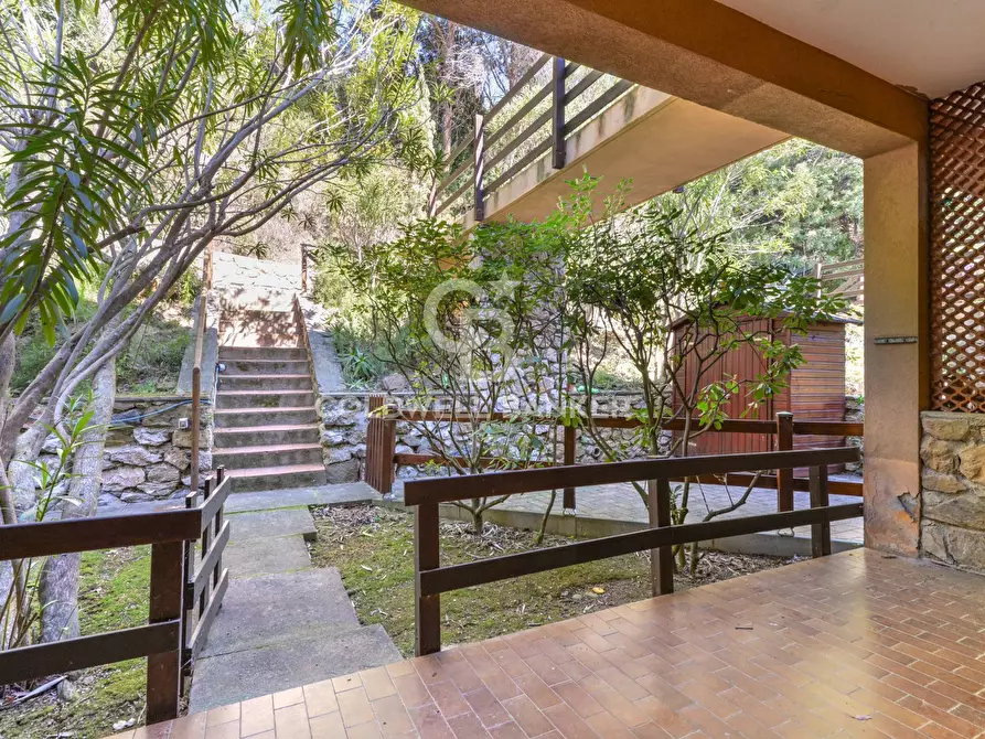 Immagine 21 di Appartamento in vendita  in Via Fonza a Campo Nell'elba