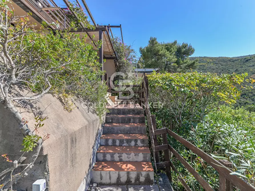 Immagine 29 di Appartamento in vendita  in Via Fonza a Campo Nell'elba