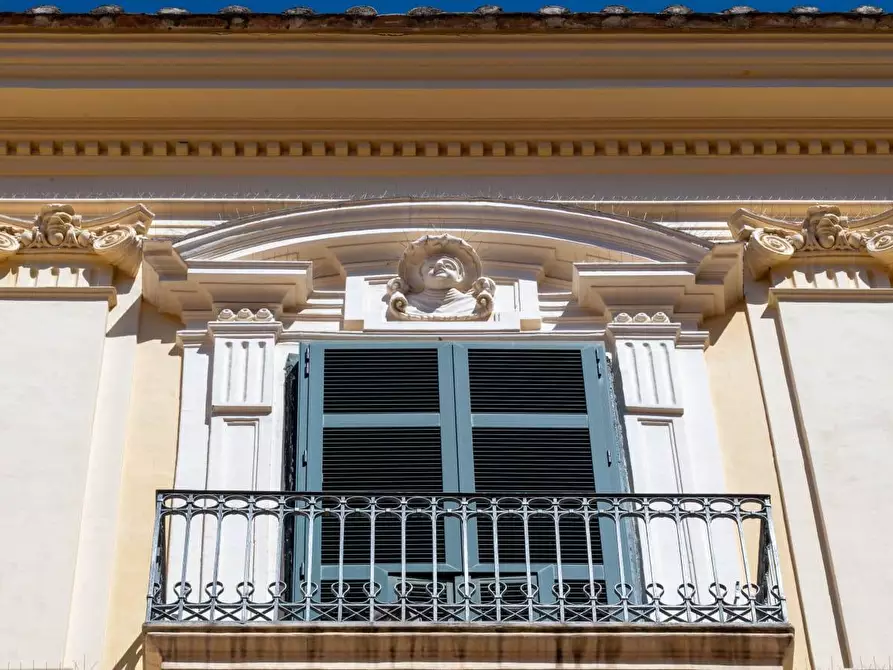 Immagine 2 di Appartamento in vendita  in Via Portacatena 24 a Salerno