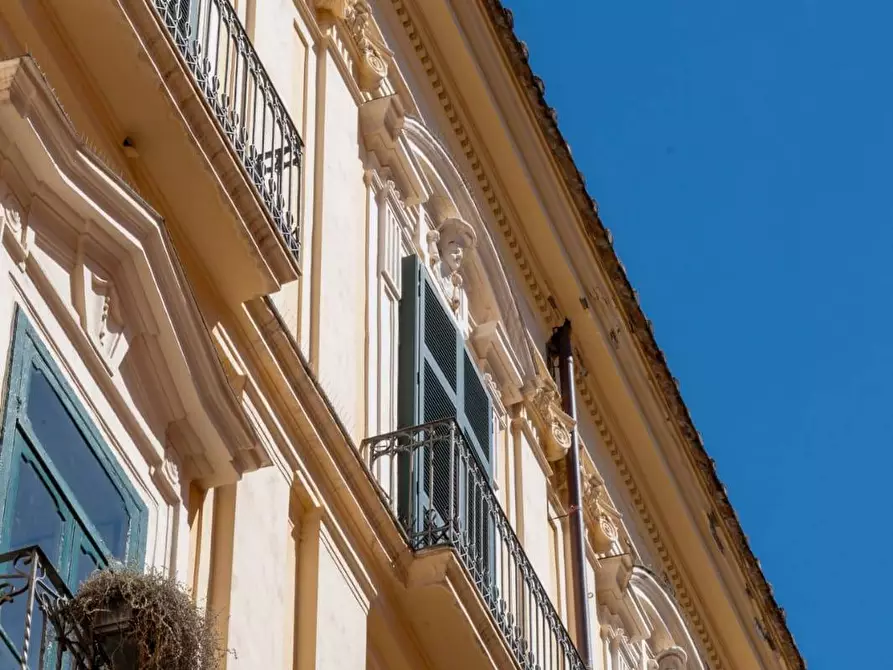 Immagine 38 di Appartamento in vendita  in Via Portacatena 24 a Salerno